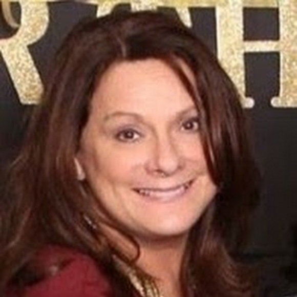 Meet your Posher, Gina - Picture 1 of 1